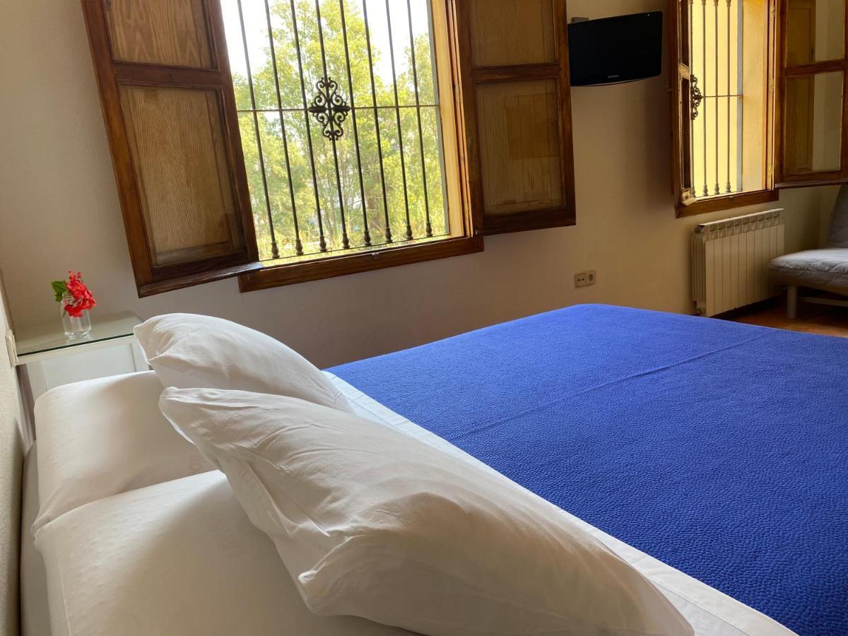 Hostal Moscatel Malaga Bagian luar foto