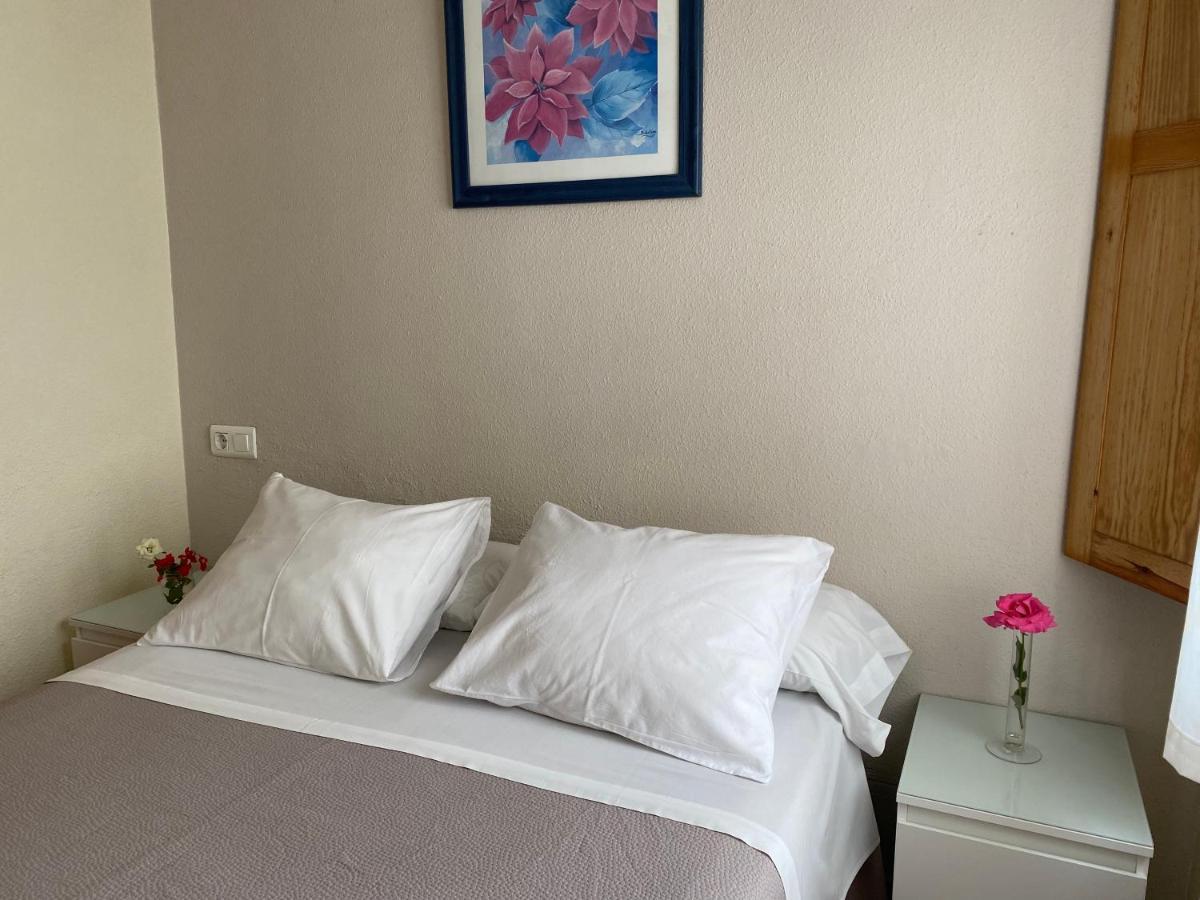 Hostal Moscatel Malaga Bagian luar foto
