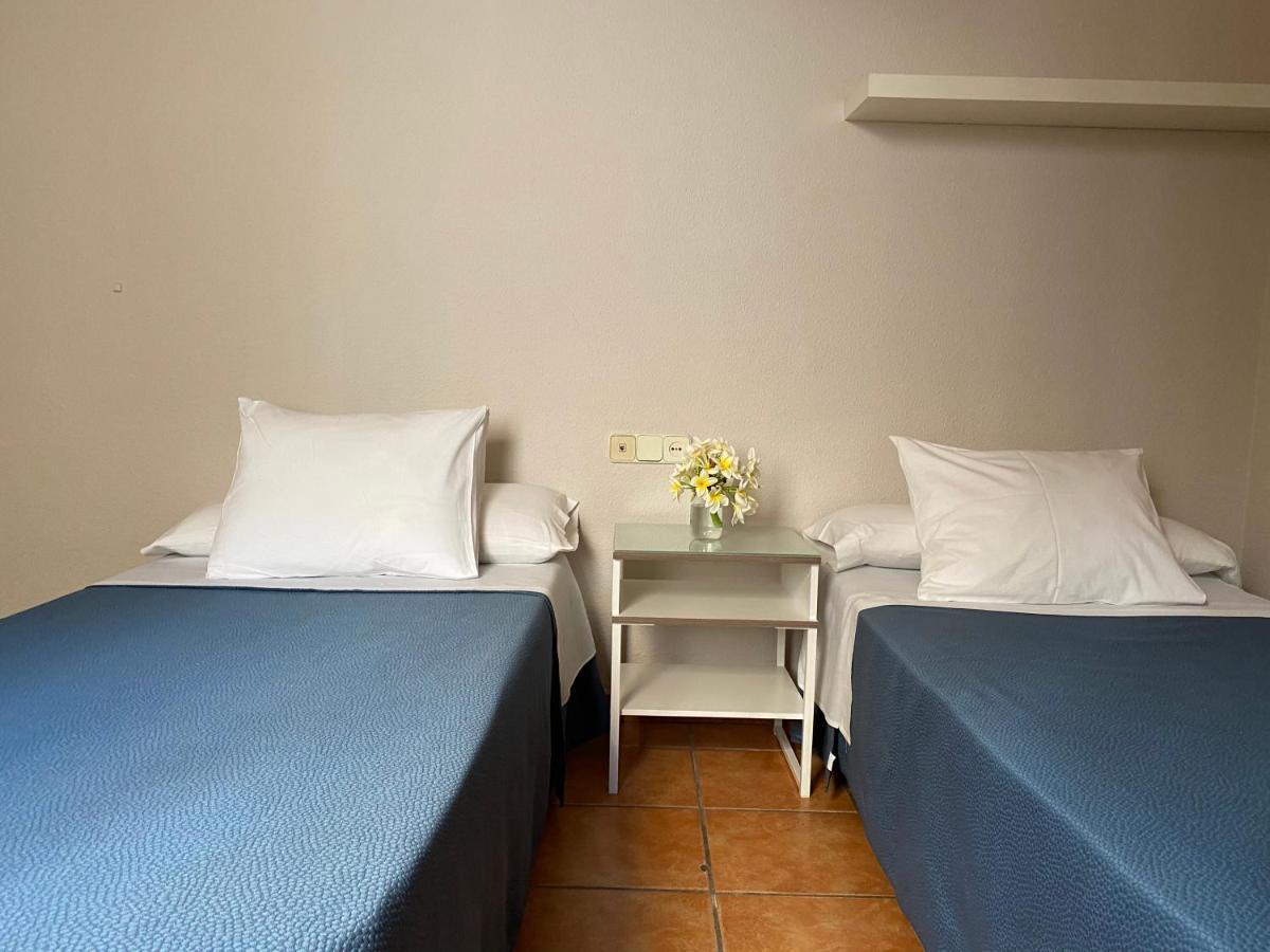 Hostal Moscatel Malaga Bagian luar foto