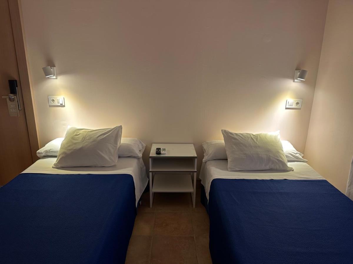 Hostal Moscatel Malaga Bagian luar foto